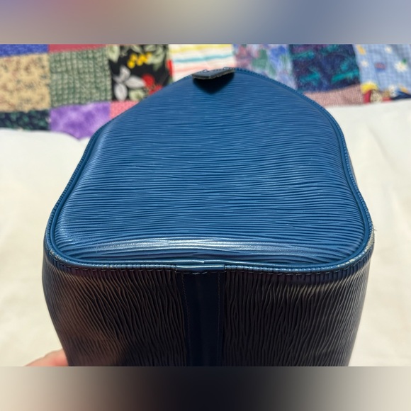 Louis Vuitton Speedy 25 Epi - Picture 8 of 8